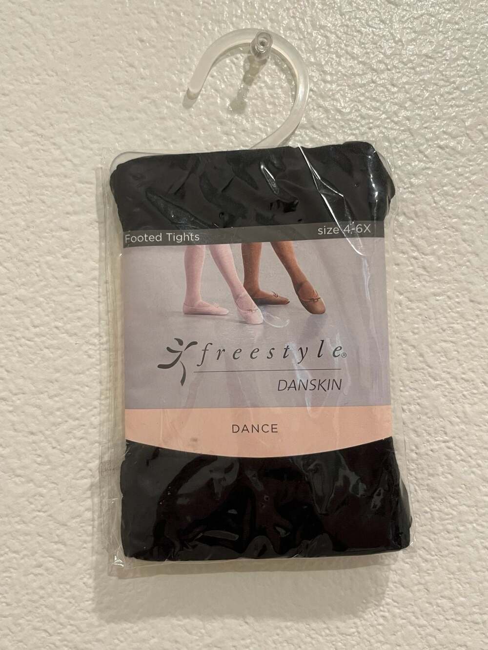Freestyle by Danskin Girls Footed Dance Tights, Black, Size 4-6X